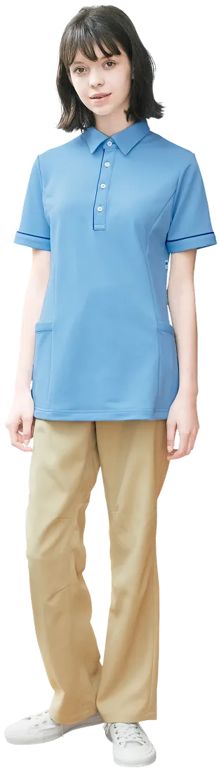 ユニフォームを着たスタッフ