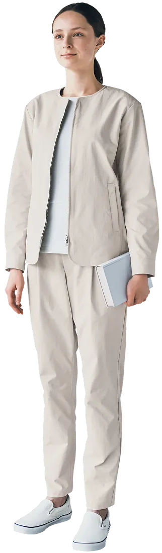 ユニフォームを着たスタッフ