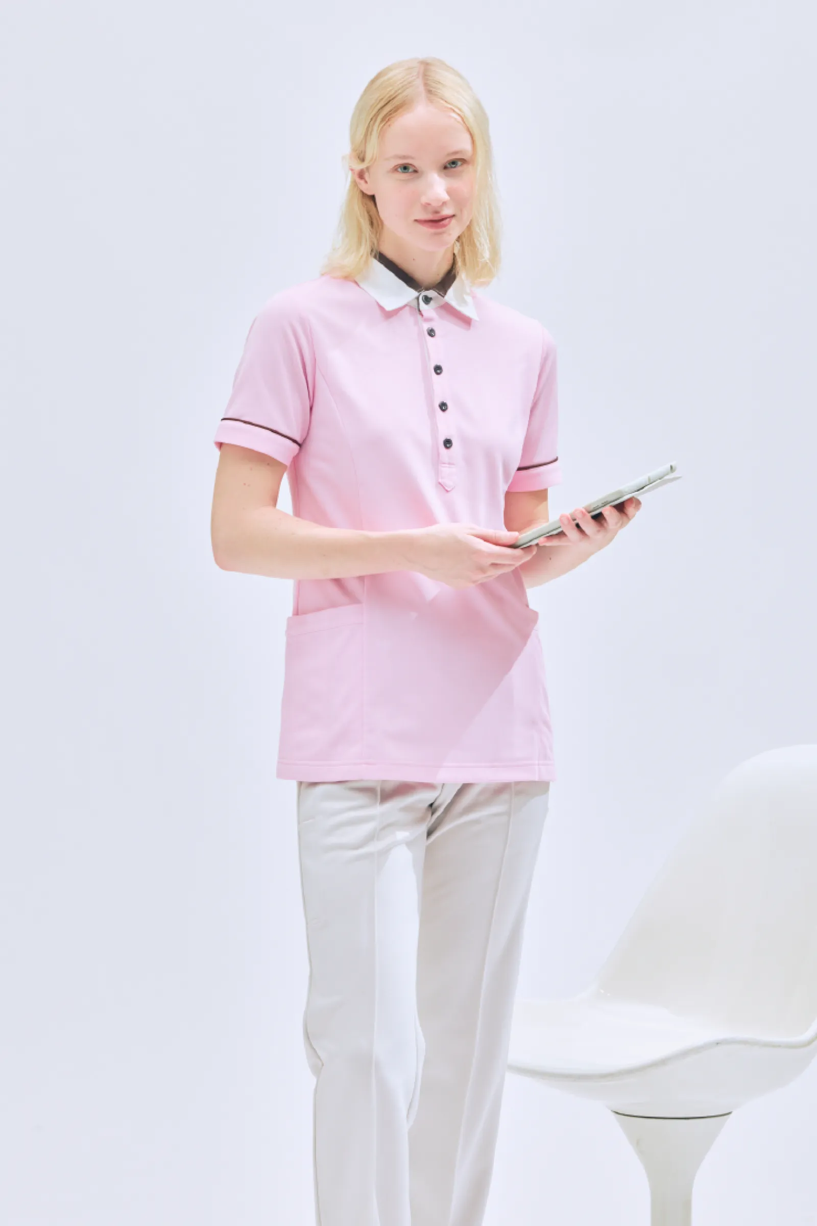 hands-onのユニフォームを着ているスタッフ